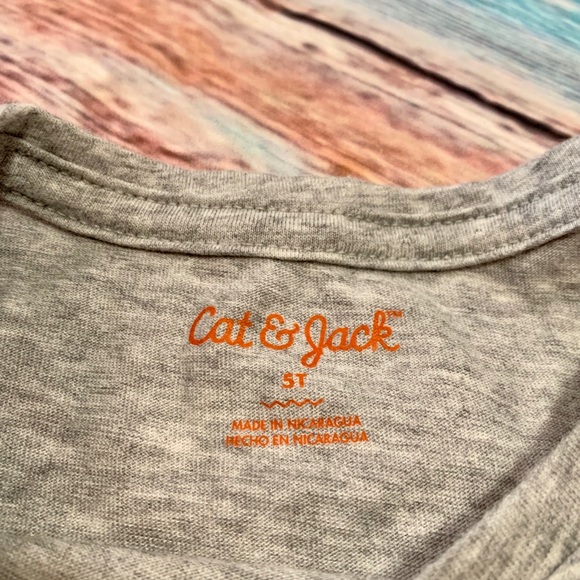 Cat & Jack Graphic T-Shirt & Bermuda Pants - Picture 3 of 5